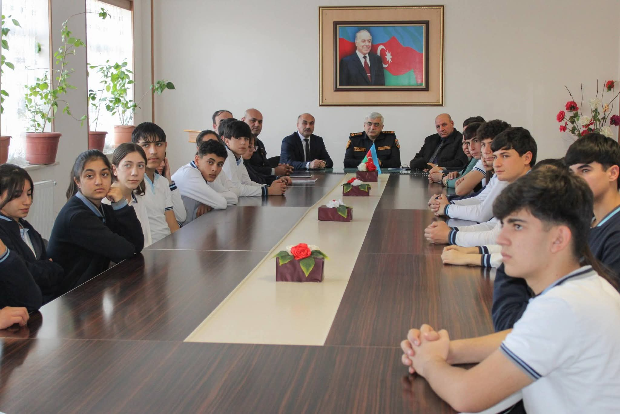 Naxçıvanda məktəblilərlə maarifləndirici tədbir keçirilib 