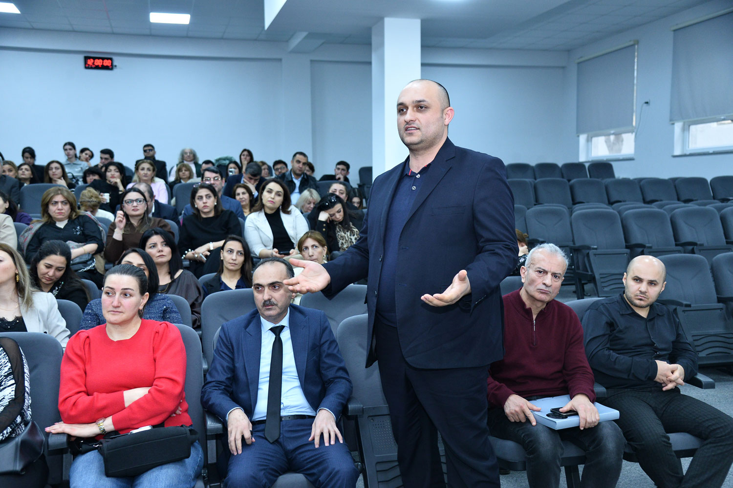 Tarixçi alim Həsən Həsənovla görüş keçirilib