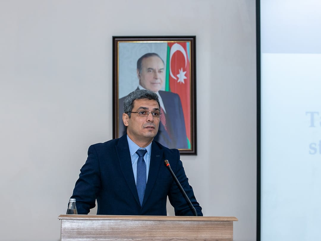 Naxçıvanda direktor və direktor müavinləri üçün təlimlər başlayıb