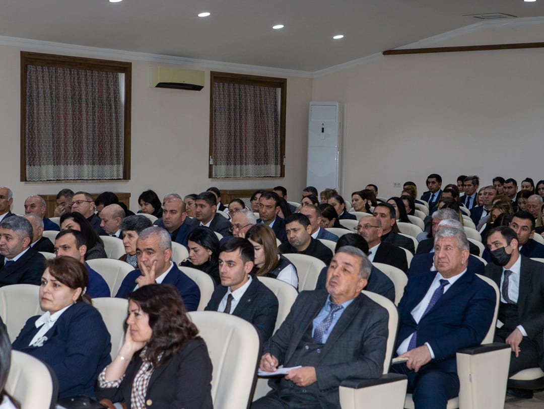 Naxçıvanda direktor və direktor müavinləri üçün təlimlər başlayıb