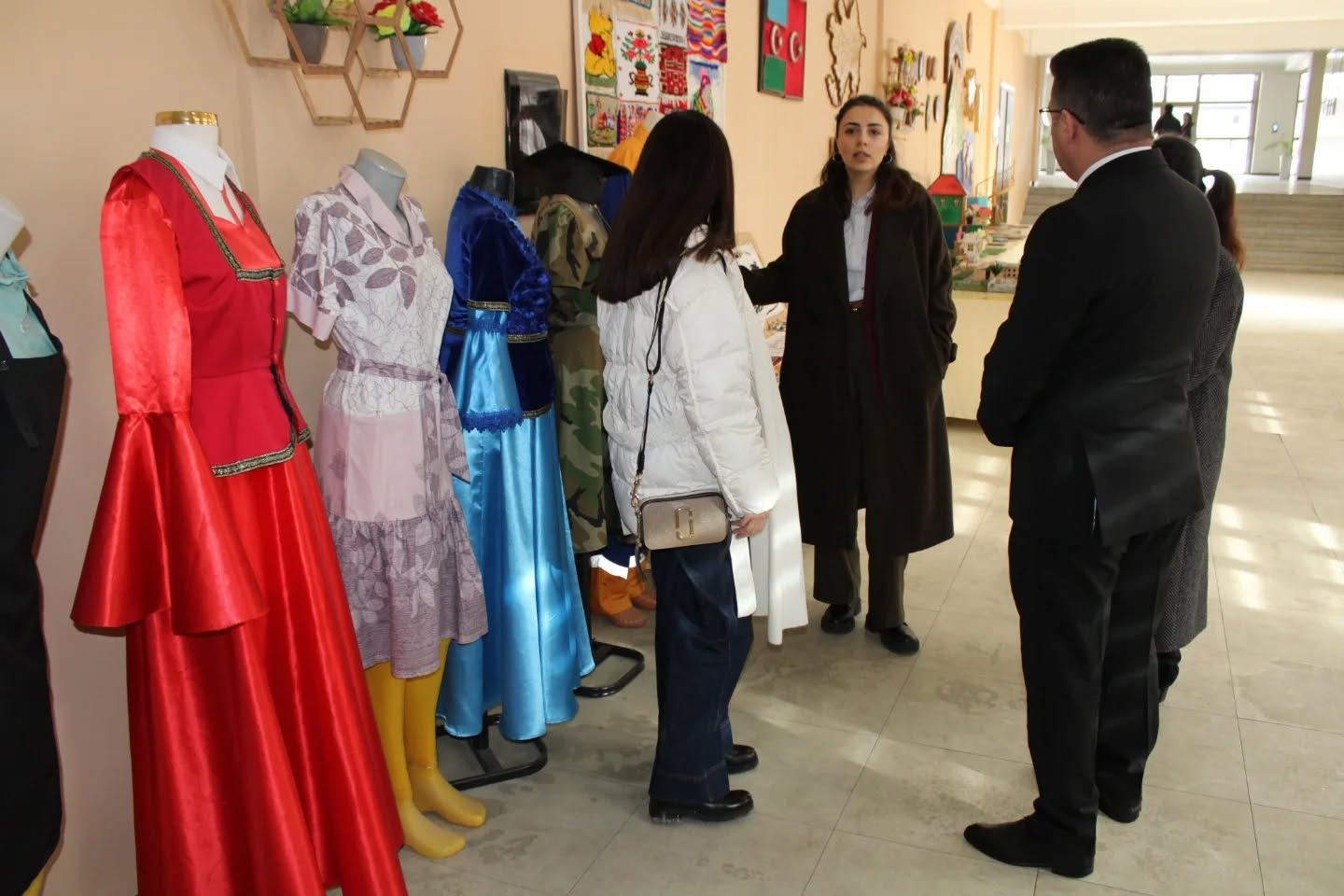 Tərəfdaş şirkətlərlə peşə təhsilinin inkişafı müzakirə edilib