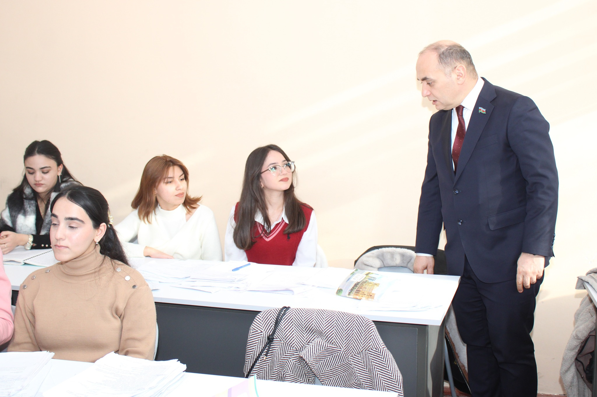 MDU-da İctimai Şuranın üzvləri ilə görüş keçirilib