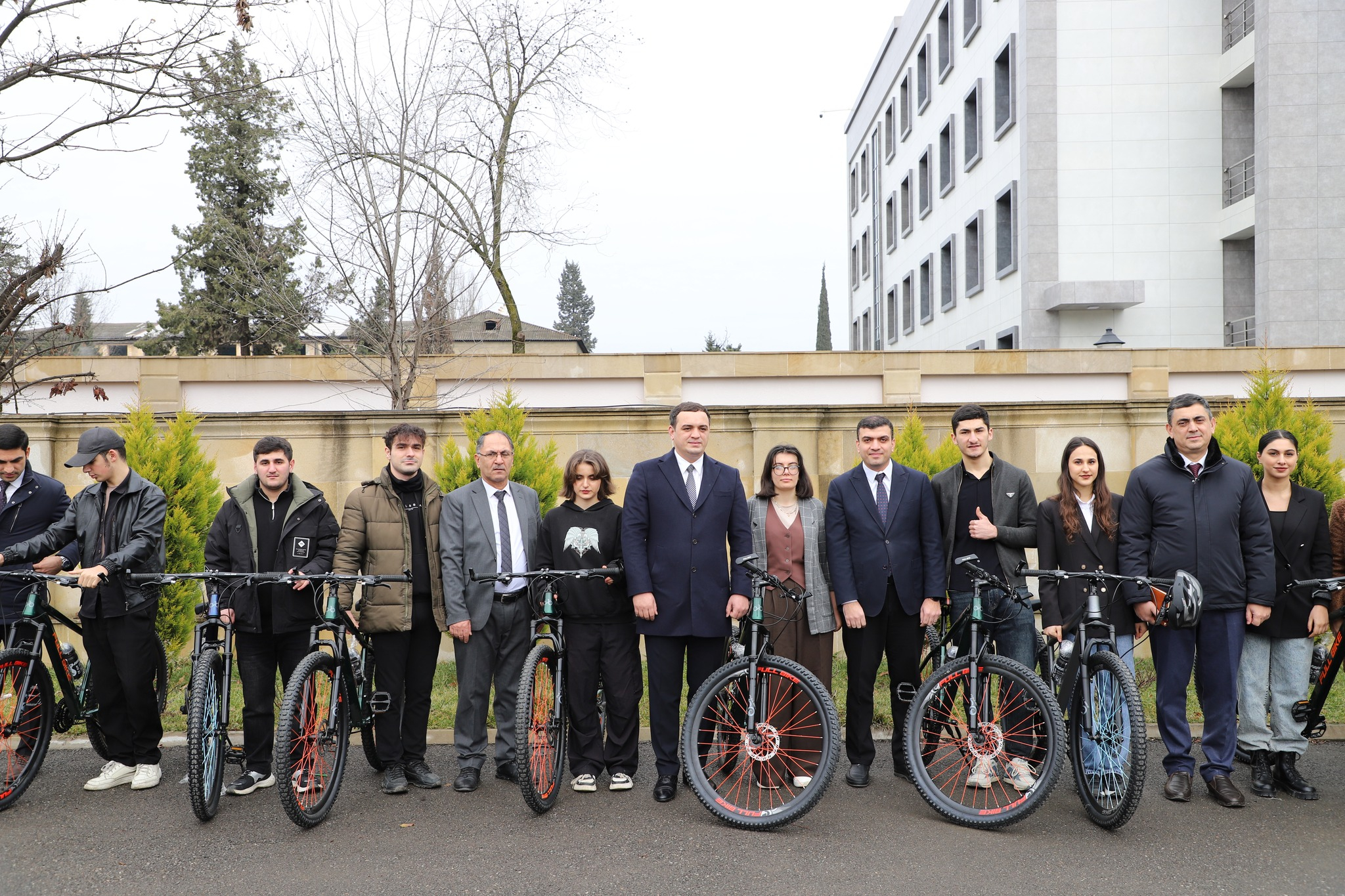 Gənclər və İdman Nazirliyi LDU-ya velosipedlər hədiyyə edib