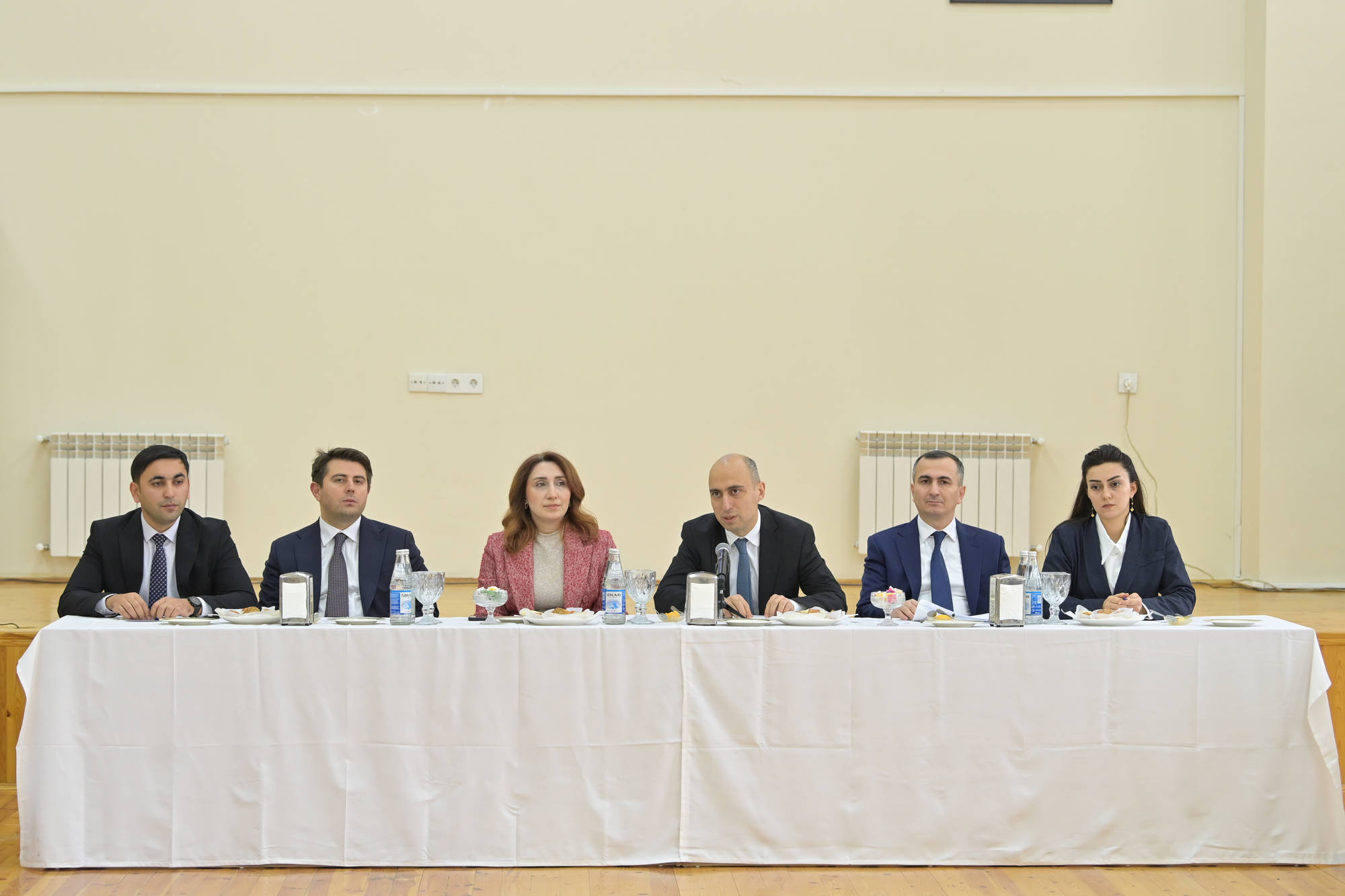 Elm və təhsil naziri Mərkəzi Aran üzrə gənc pedaqoji heyətlə görüşüb