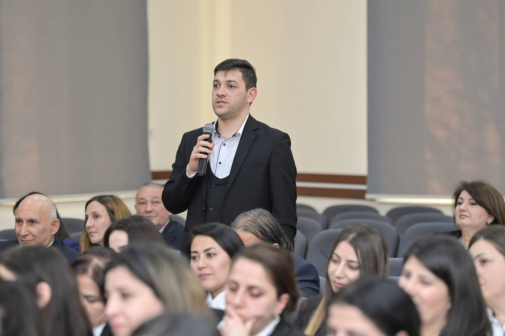 Mərkəzi Aran regionunda tədrisin keyfiyyəti müzakirə edilib