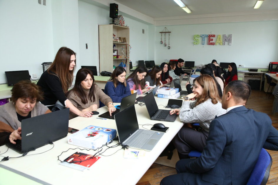 Pedaqoji Universitetdə STEAM təlimlərinə başlanılıb