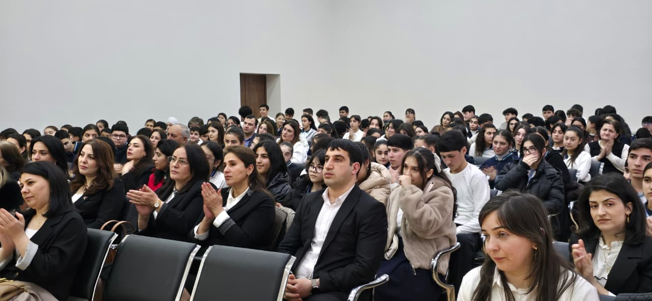 Mingəçevir məktəbində İctimai Şuranın üzvləri ilə görüş keçirilib