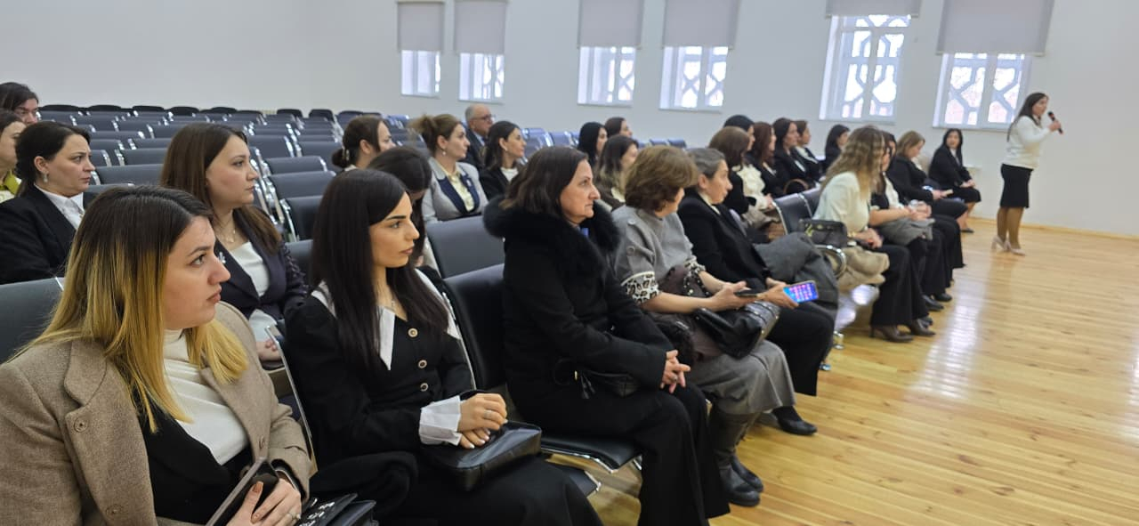 Mingəçevir məktəbində İctimai Şuranın üzvləri ilə görüş keçirilib