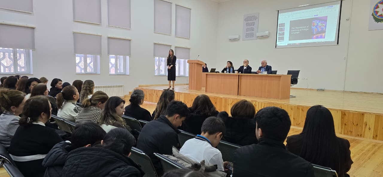 Mingəçevir məktəbində İctimai Şuranın üzvləri ilə görüş keçirilib