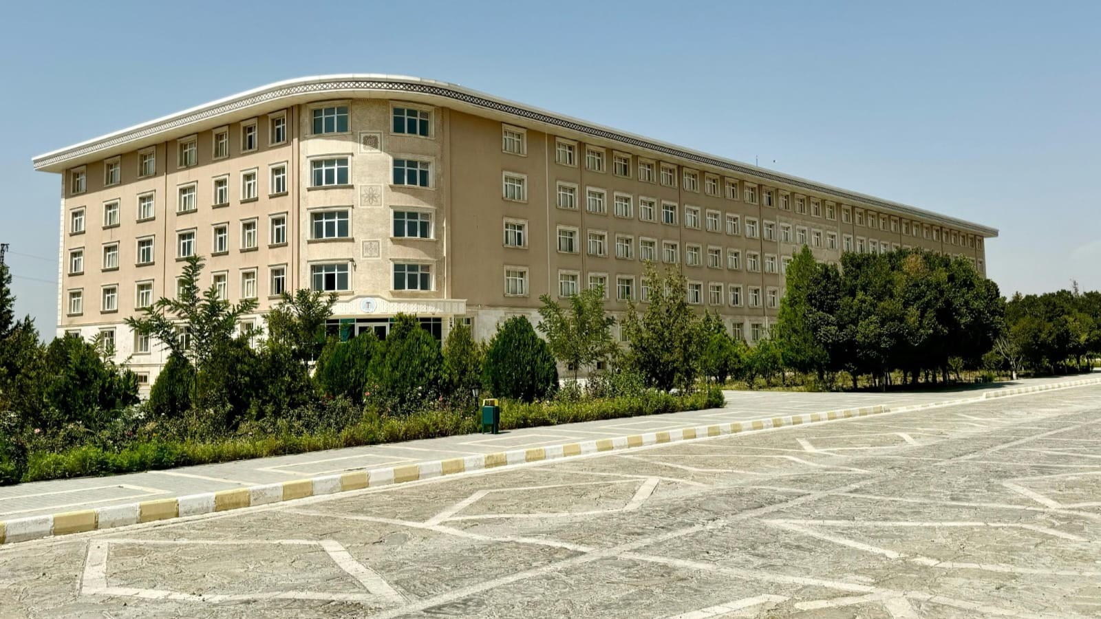 Naxçıvanda yeni tələbə yataqxanası tikiləcək