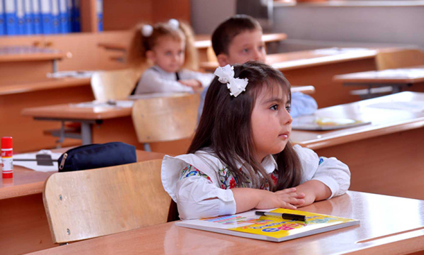 Şagird sayı az olan məktəblərdə bəzi fənlər hibrid formada keçirilə bilər