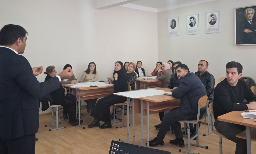 Məktəblərdə psixoloji xidmət gücləndirilir: Psixoloqlar üçün təlimlər keçirilib