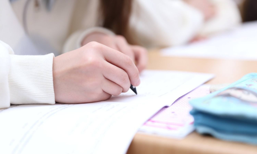 Buraxılış və qəbul imtahanlarının vaxtı