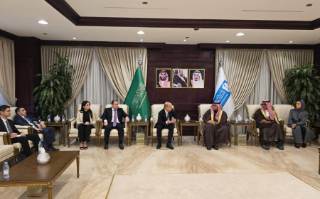 Elm və təhsil naziri Kral Səud Universitetini ziyarət edib