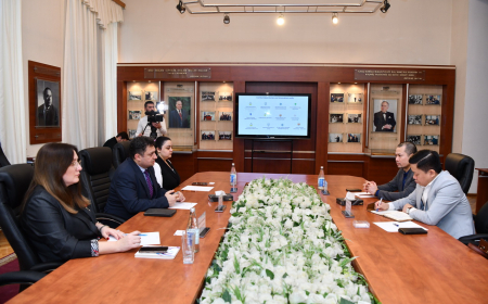 Vyetnam şirkətinin nümayəndə heyəti ADNSU-da əməkdaşlıq imkanlarını müzakirə edib