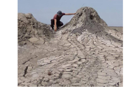 Dağa-daşa marağı onu elmə gətirdi