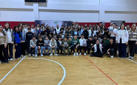 Gəncə məktəbliləri robototexnika üzrə respublika turnirinin qalibi olublar