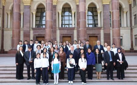 “Uşaq ədəbiyyatında ana dili məsələsi” mövzusunda tədbir keçirilib 