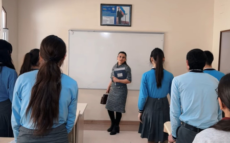 “Məni bir qüvvə bu məktəbə bağlayıb” – Dərs demək üçün hər gün 60 km yol gedib-gəlir