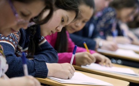 Qazaxıstanda universitetlərə qəbul üçün yeni imtahan modeli hazırlanır 