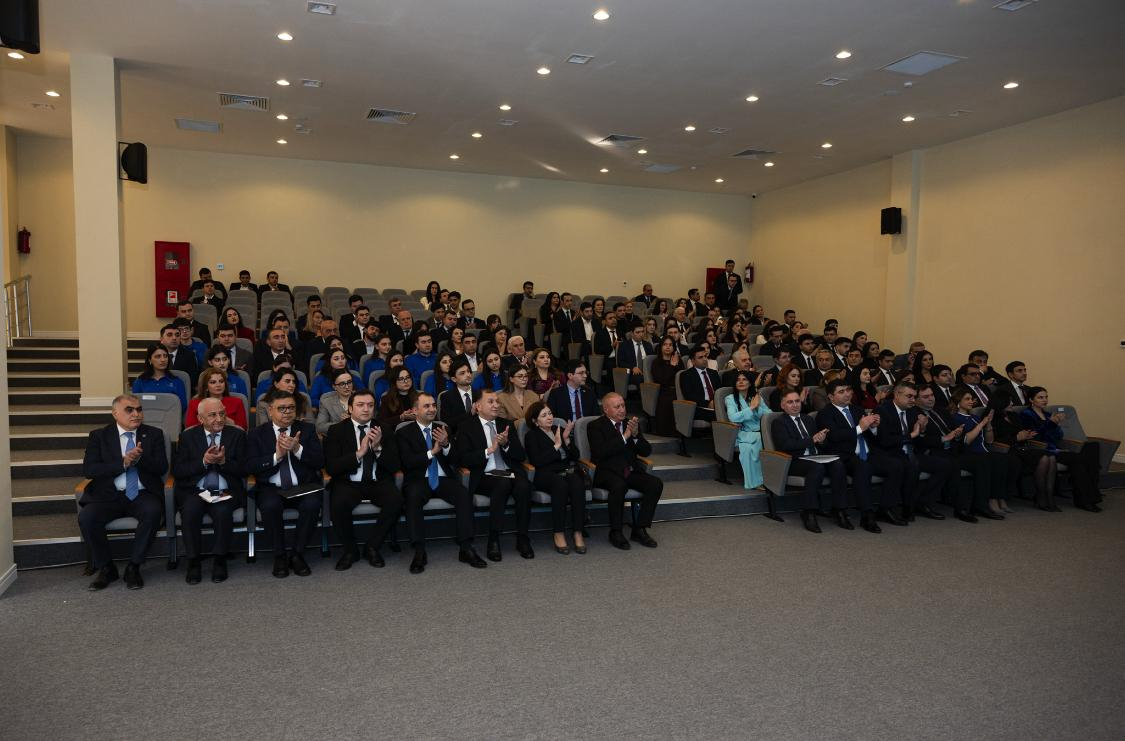 Nazir müavini “Gənc həmkarlarla inkişafa doğru” adlı tədbirdə iştirak edib