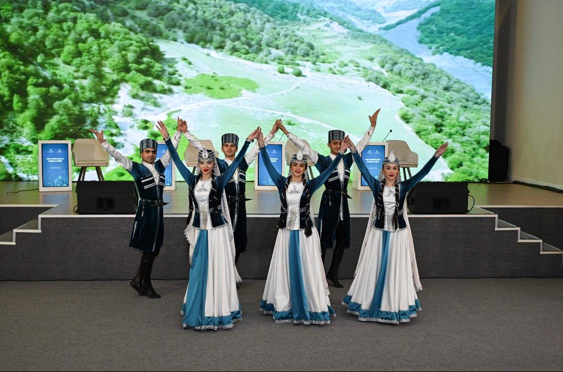 Nazir müavini “Gənc həmkarlarla inkişafa doğru” adlı tədbirdə iştirak edib