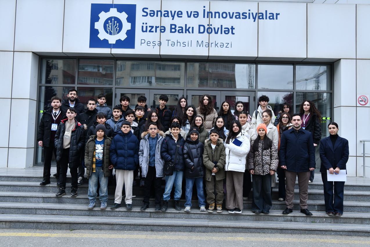 ADNSU-da şagirdlər üçün “Mühəndislik düşərgəsi” başa çatıb