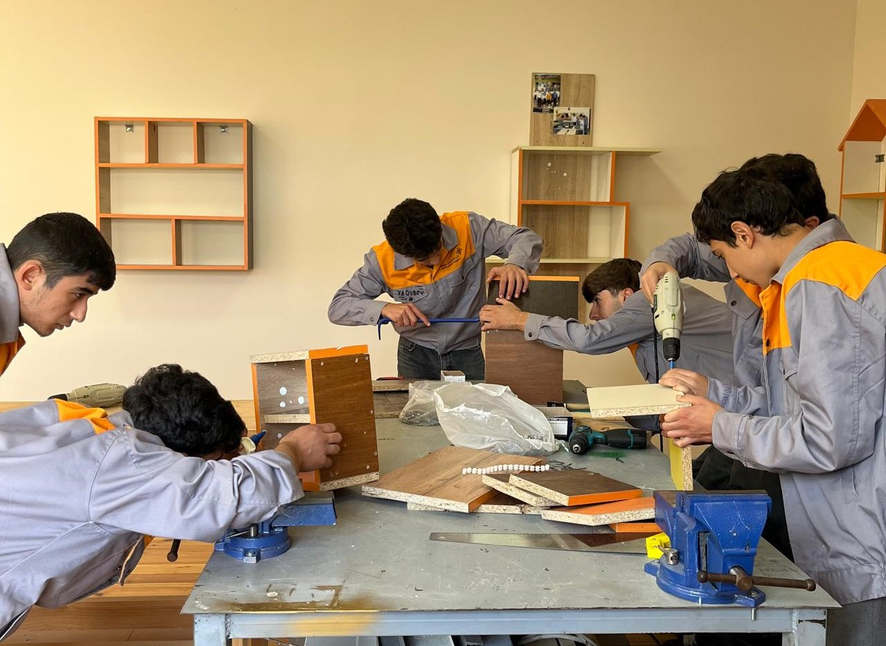 Mil-Muğan regionunun 800-dən çox şagirdi peşə təmayüllü siniflərdə təhsil alır 