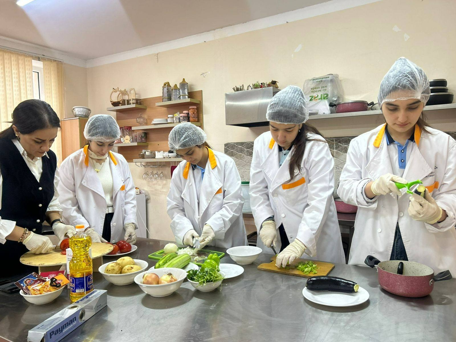 Mil-Muğan regionunun 800-dən çox şagirdi peşə təmayüllü siniflərdə təhsil alır 