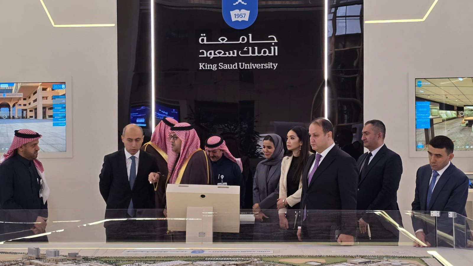 Elm və təhsil naziri Kral Səud Universitetini ziyarət edib