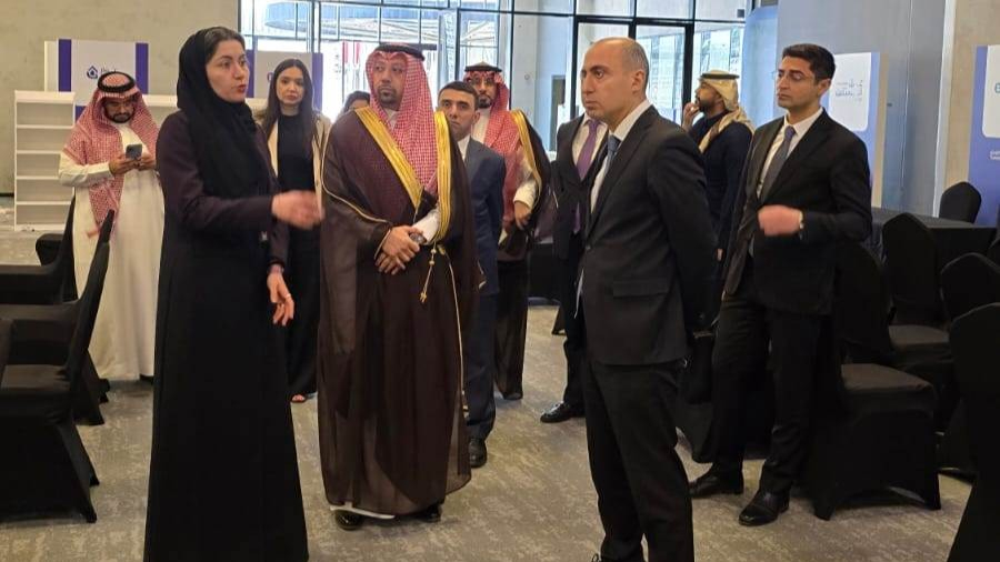 Emin Əmrullayevin rəhbərlik etdiyi nümayəndə heyəti Kral Əbdüləziz Elm və Texnologiya Şəhərində olub