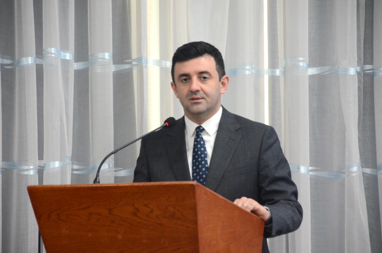 İdmanda uğur qazanan məktəblilər təltif olunublar