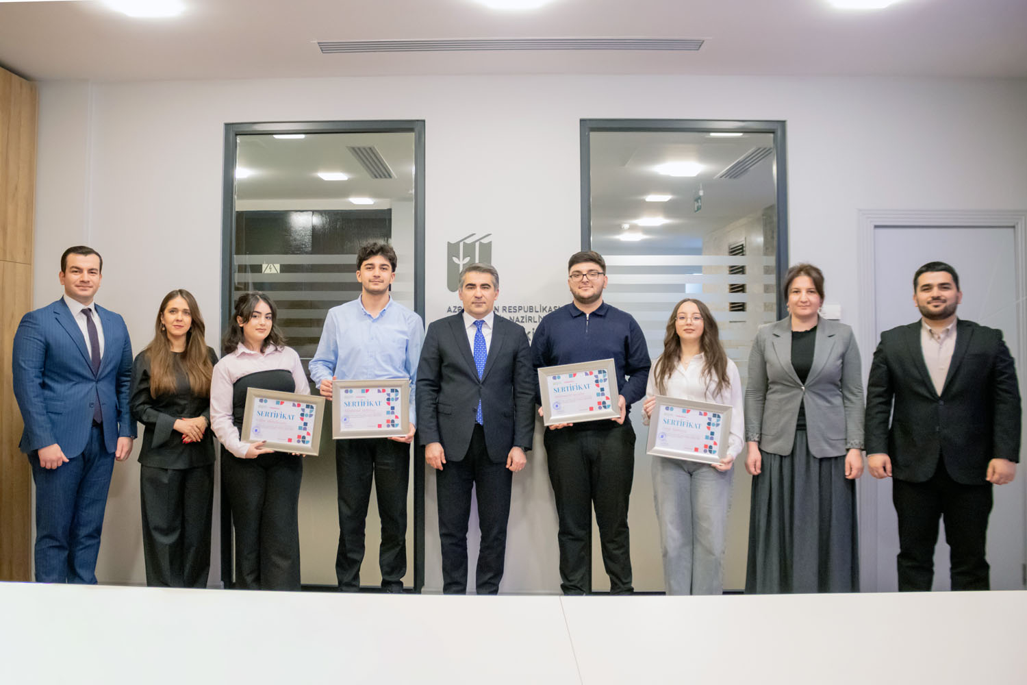 “Bir Könüllü” təşkilatının üzvləri TİF-də təcrübə proqramını bitiriblər