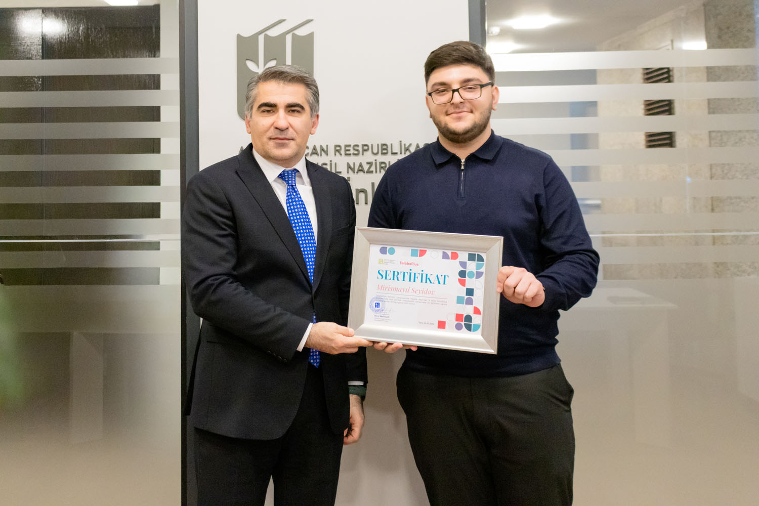 “Bir Könüllü” təşkilatının üzvləri TİF-də təcrübə proqramını bitiriblər