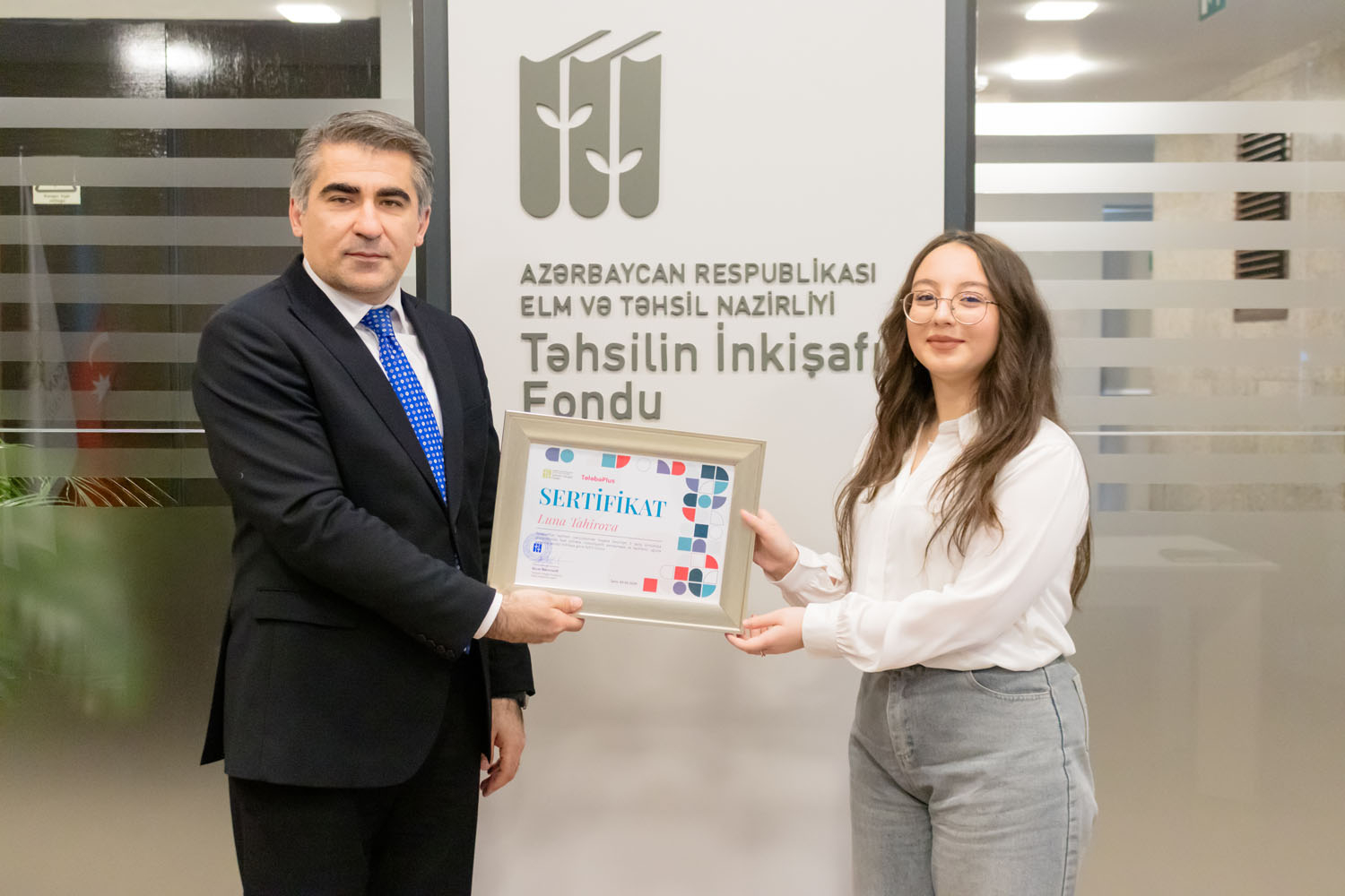 “Bir Könüllü” təşkilatının üzvləri TİF-də təcrübə proqramını bitiriblər