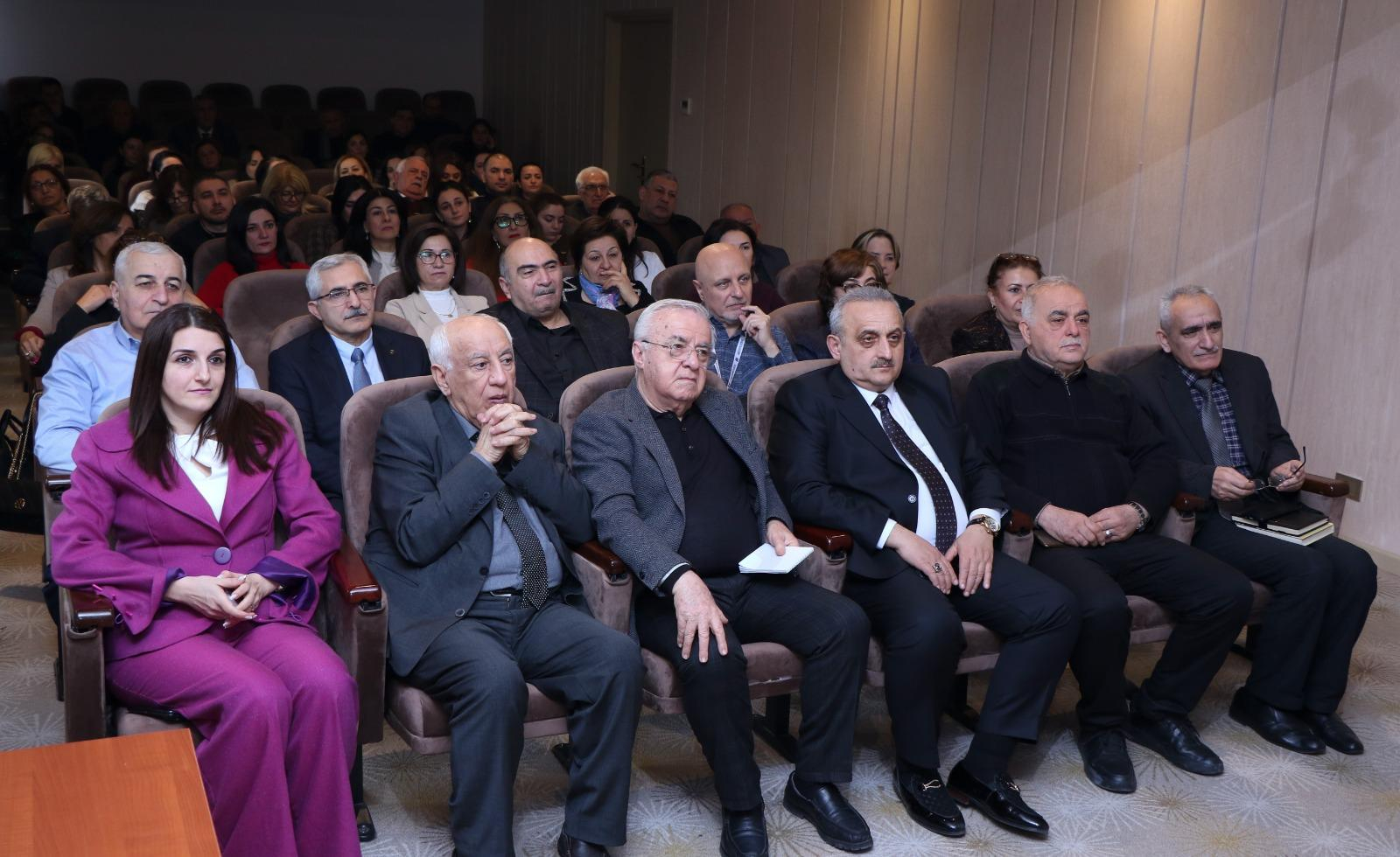 İsrailli professor AzMİU-da seminar keçib