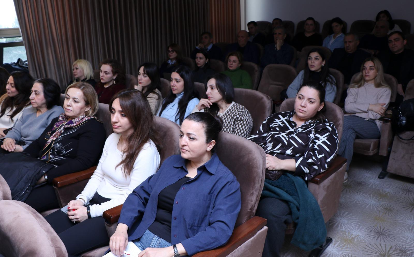 İsrailli professor AzMİU-da seminar keçib