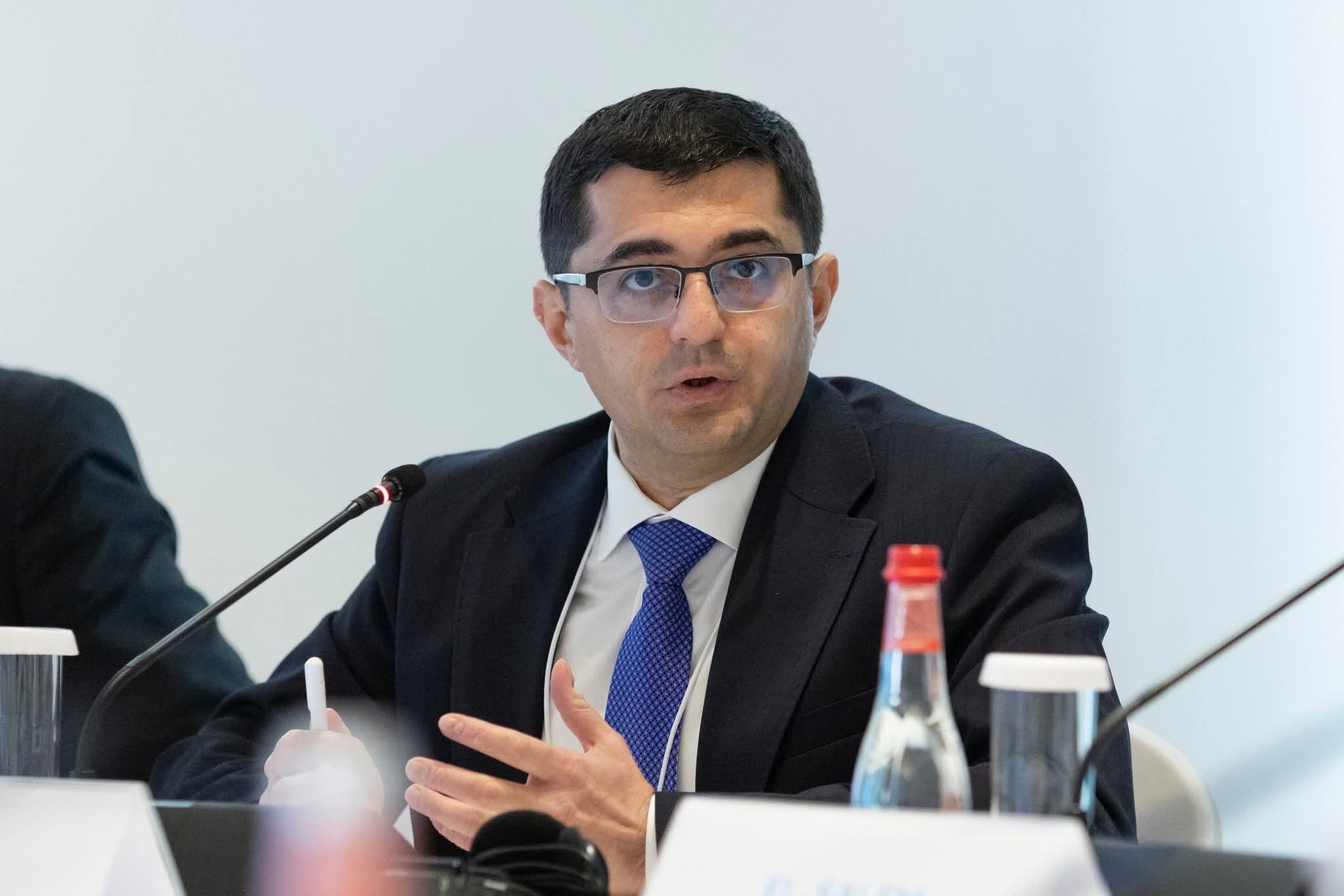 ADNSU-nun rektoru "Qlobal universitetlər dəyirmi masası"nda iştirak edib