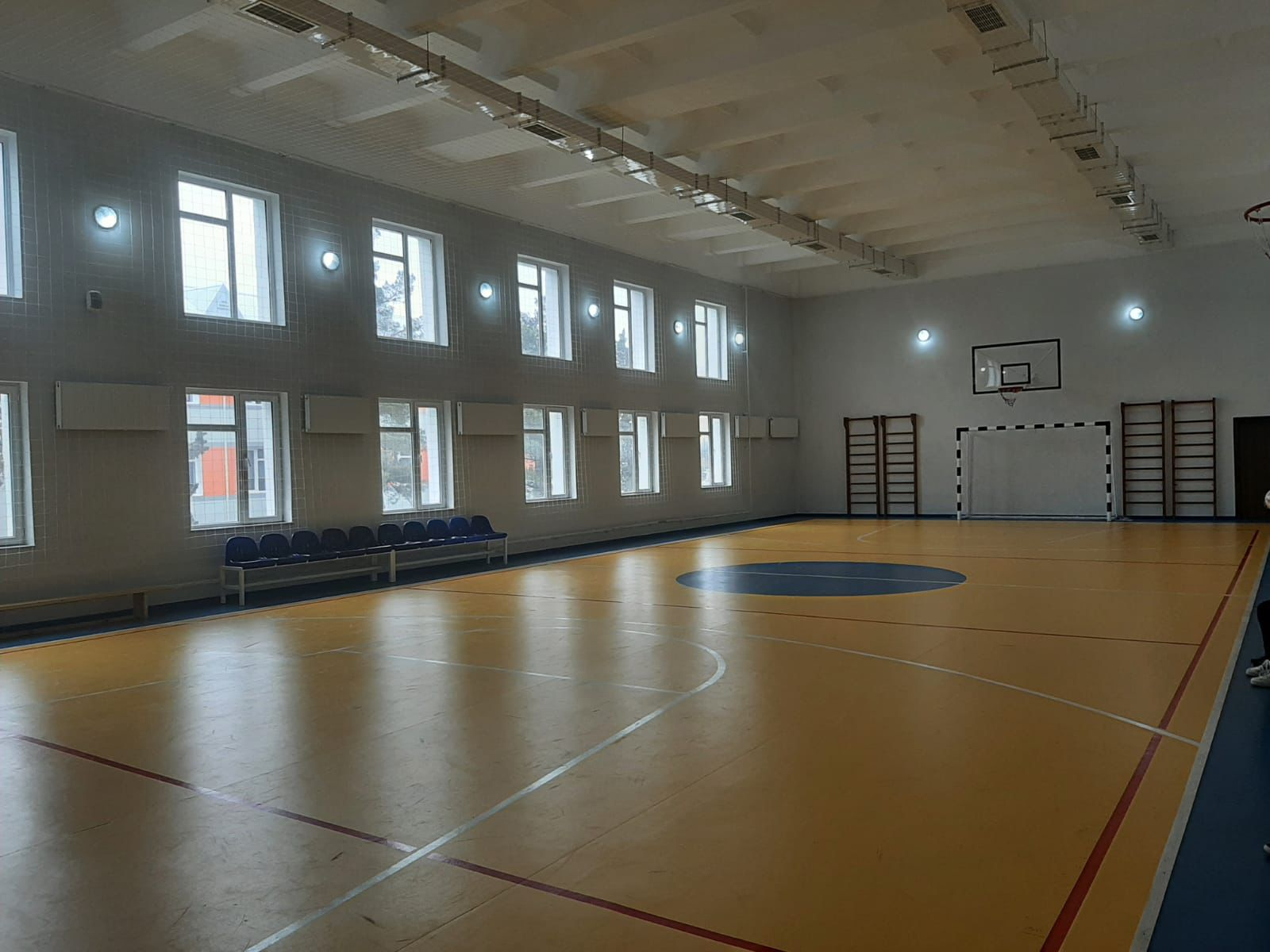 Abşeron məktəblərində sıxlıq azalır: