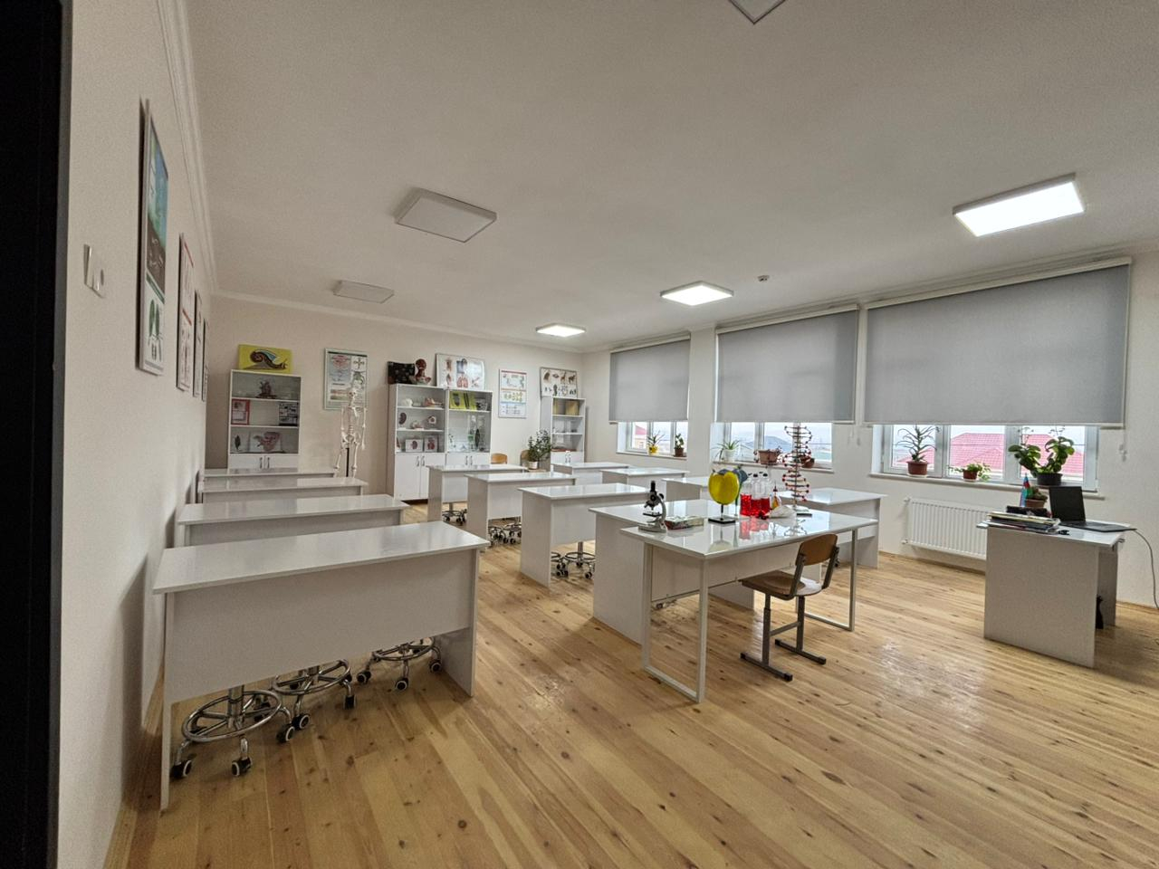 Abşeron məktəblərində sıxlıq azalır: