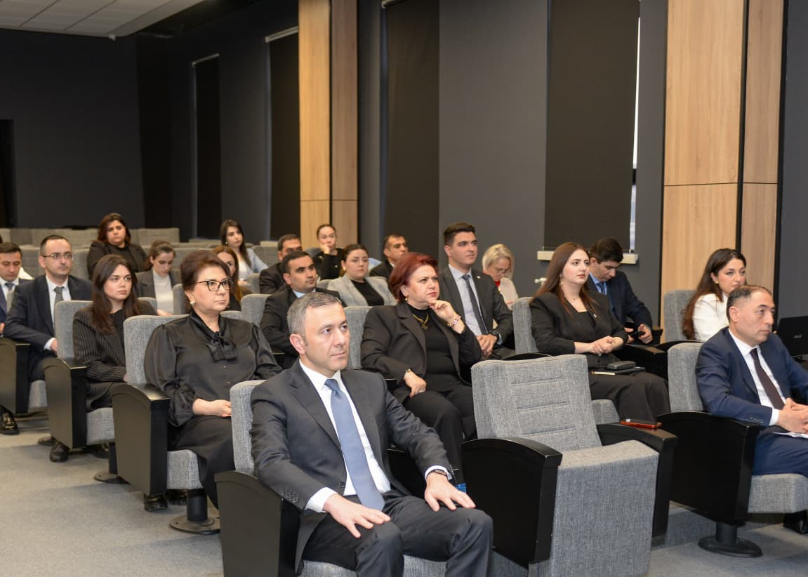 İnsan hüquqları ilə bağlı qanunvericilik aktlarının tətbiqinə dair təlim keçirilib