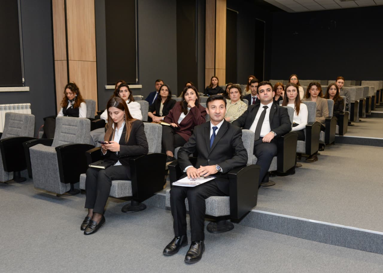 İnsan hüquqları ilə bağlı qanunvericilik aktlarının tətbiqinə dair təlim keçirilib