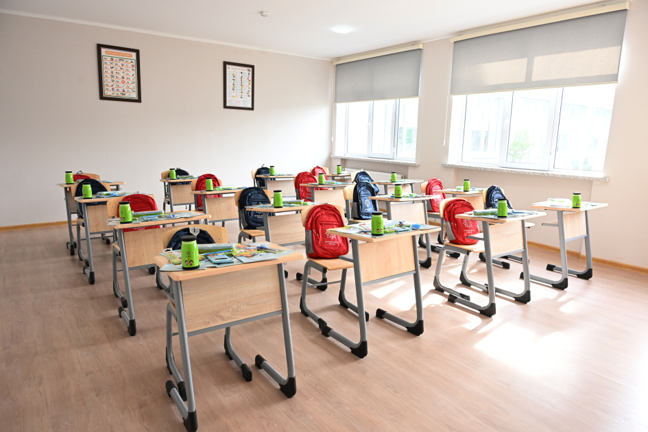 Leyla Əliyeva və Alena Əliyeva Gəncədə STEAM mərkəzində və 37 nömrəli tam orta məktəbdə olublar