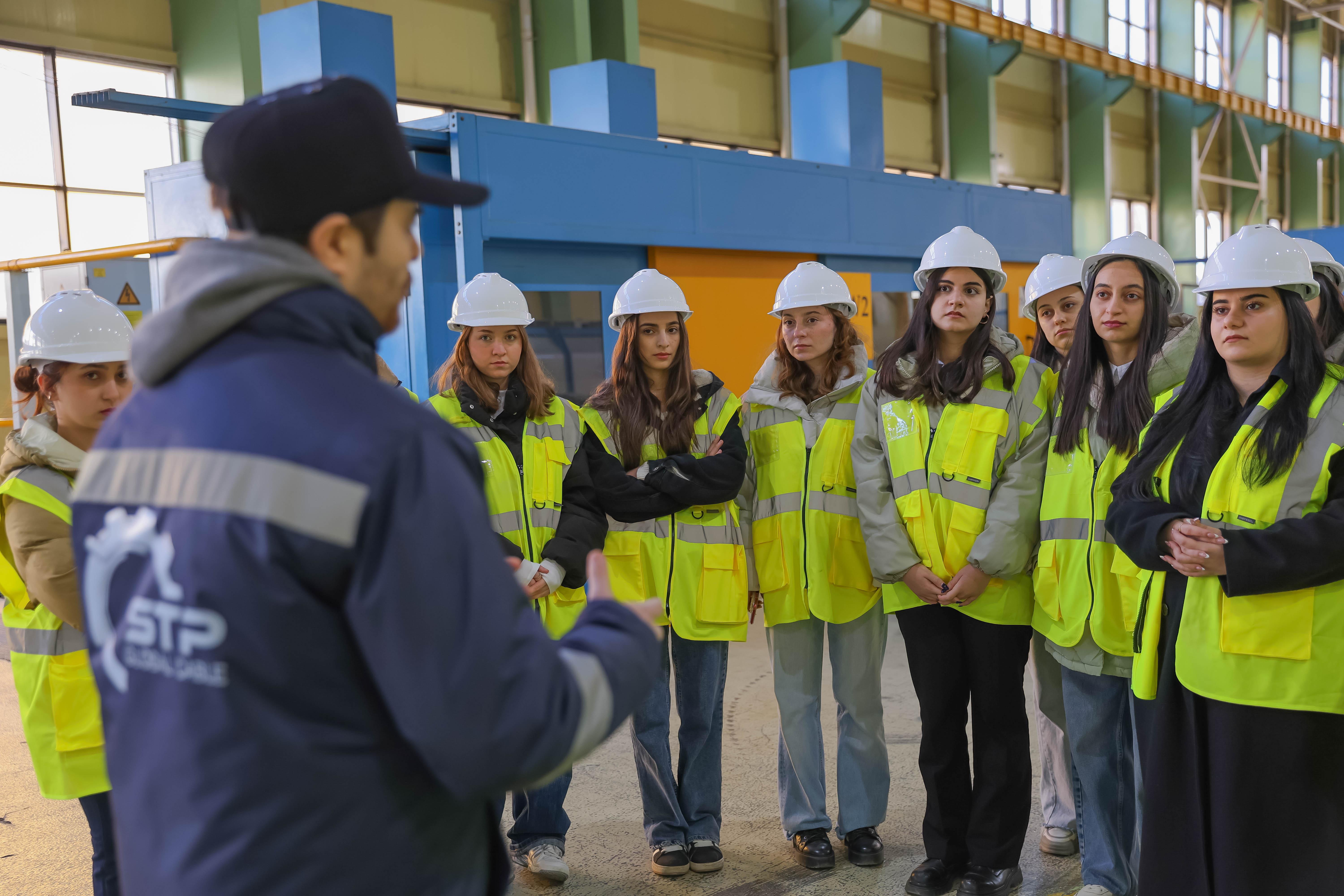 Təhsilin İnkişafı Fondu 500-dən çox qızın təhsilinə dəstək olub