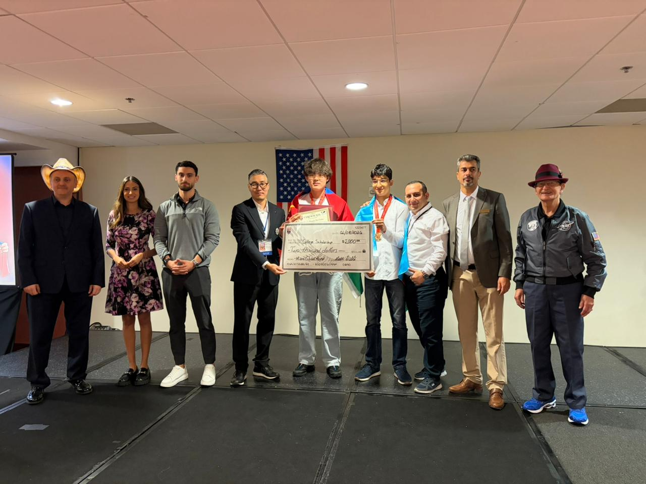 ABŞ-də keçirilən beynəlxalq olimpiadada uğur qazanan şagirdlər vətənə dönüblər