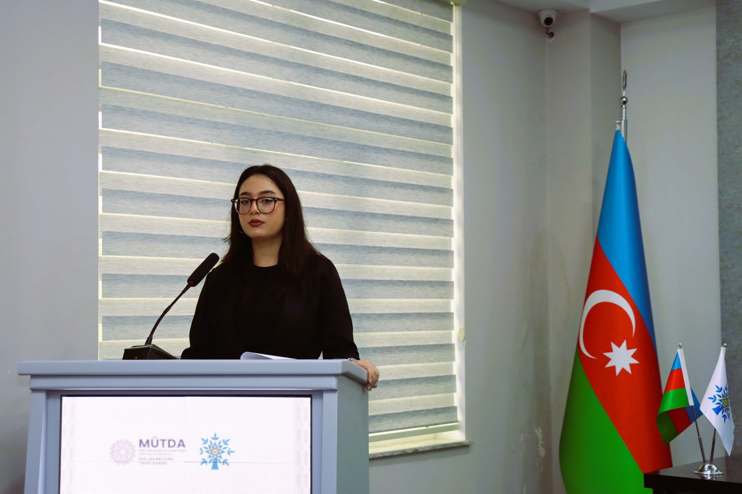 Paytaxt məktəblərində “Heydər Əliyev irsinin öyrədilməsi” dərsləri davam edir