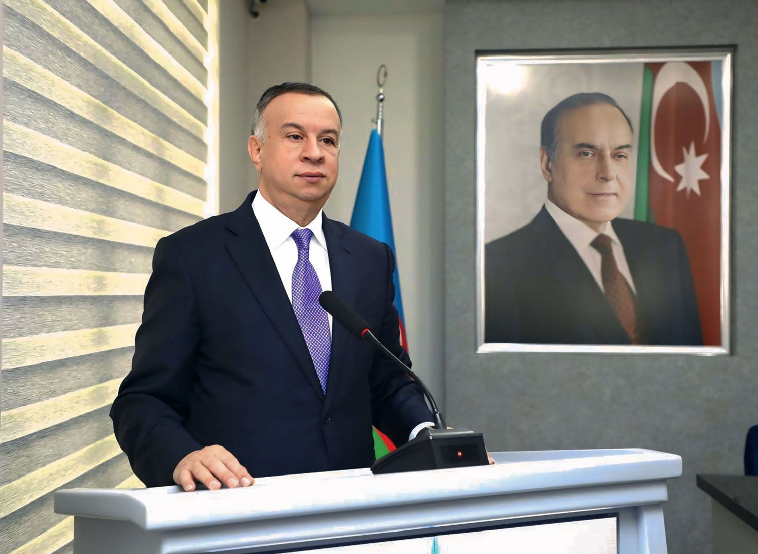 Paytaxt məktəblərində “Heydər Əliyev irsinin öyrədilməsi” dərsləri davam edir