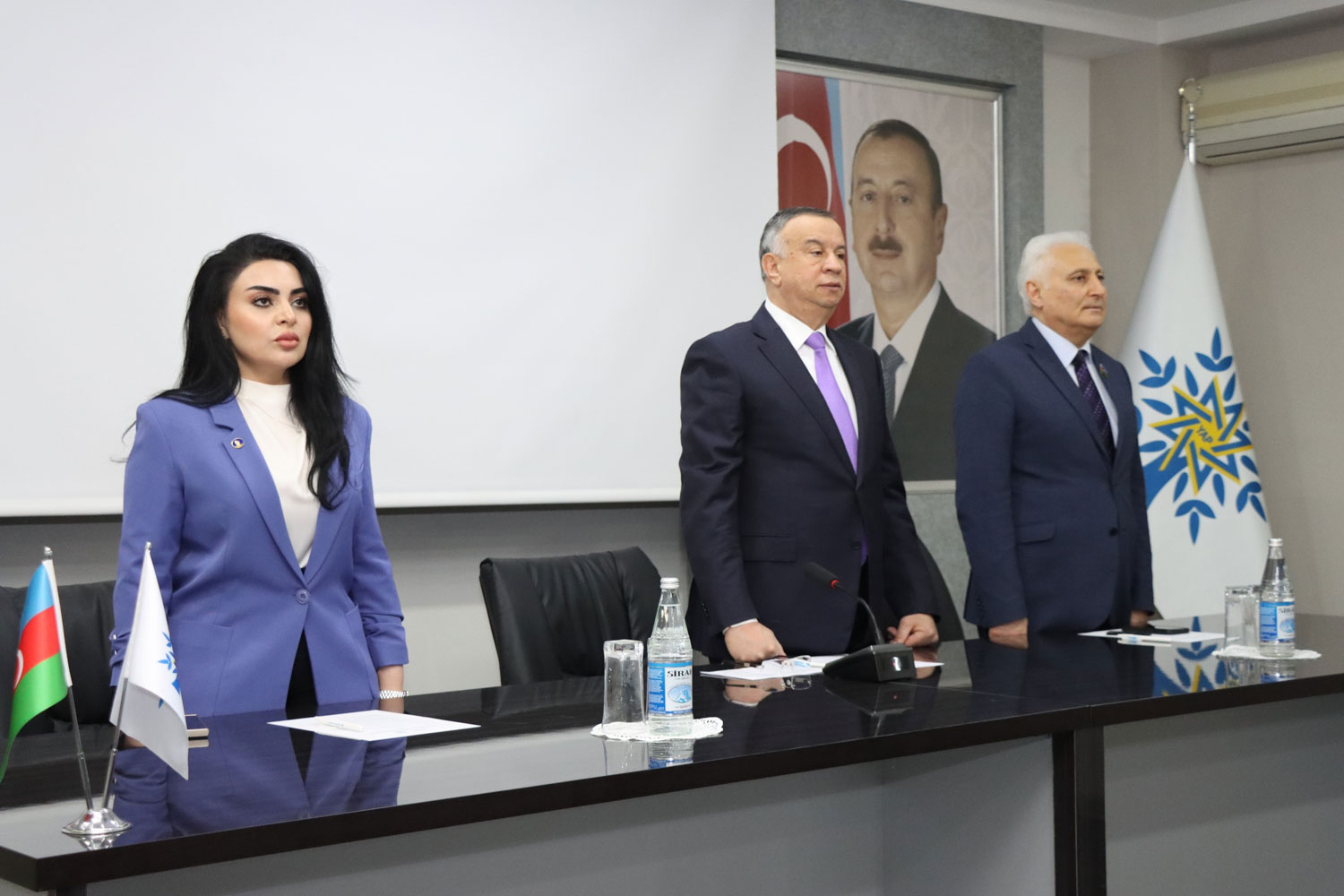 Paytaxt məktəblərində “Heydər Əliyev irsinin öyrədilməsi” dərsləri davam edir