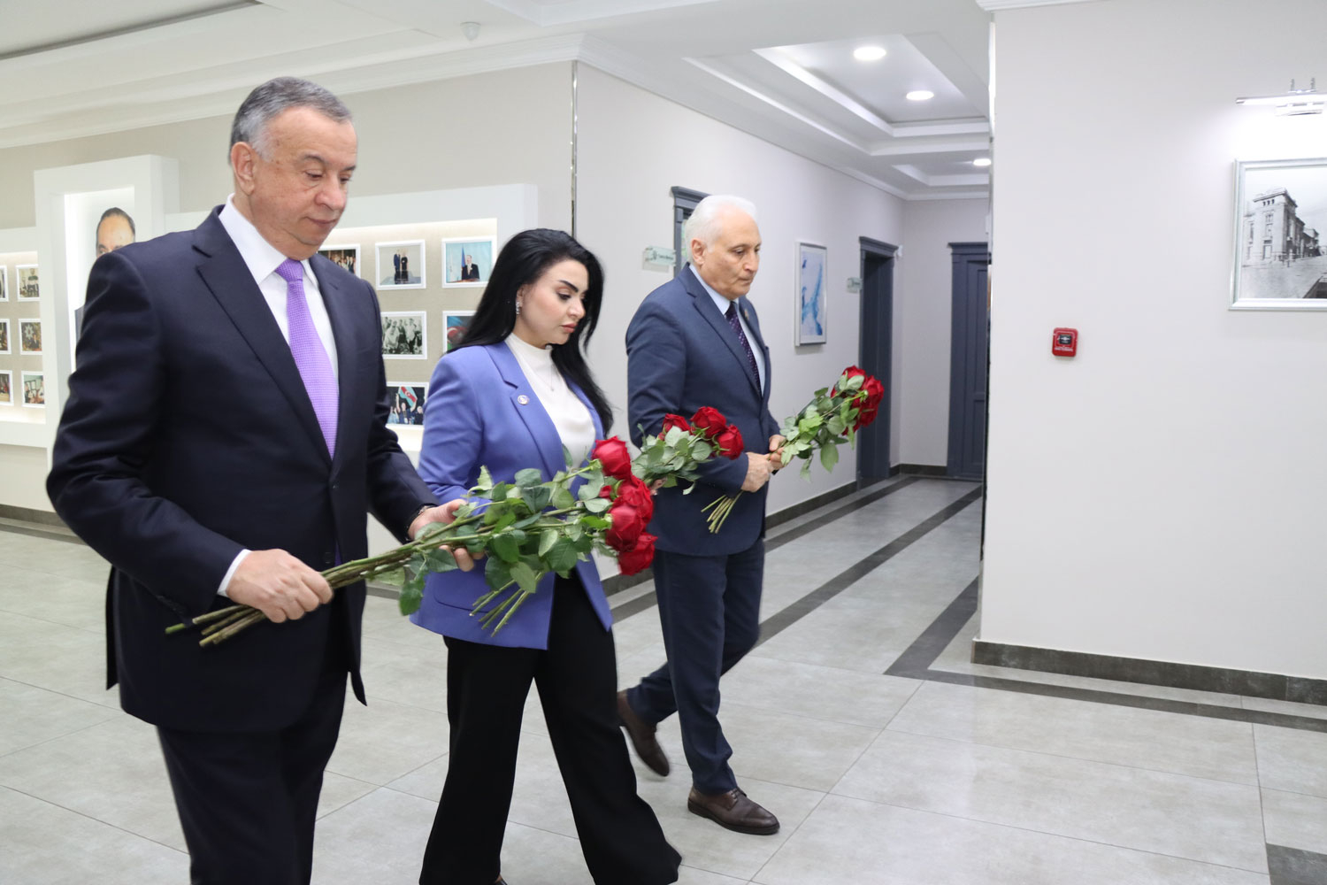 Paytaxt məktəblərində “Heydər Əliyev irsinin öyrədilməsi” dərsləri davam edir