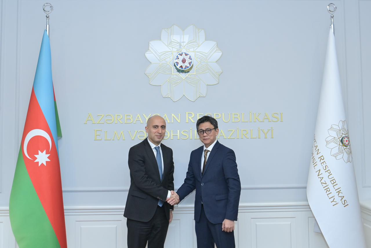 Elm və təhsil naziri İndoneziyanın ölkəmizdəki səfiri ilə görüşüb